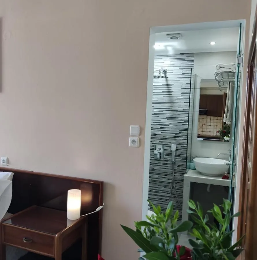 Ballas Apartments Agia Efimia
