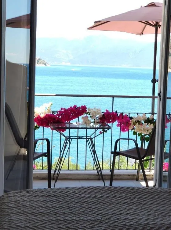 Ballas Apartments Agia Efimia