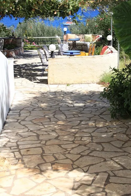 Ballas Apartments Agia Efimia