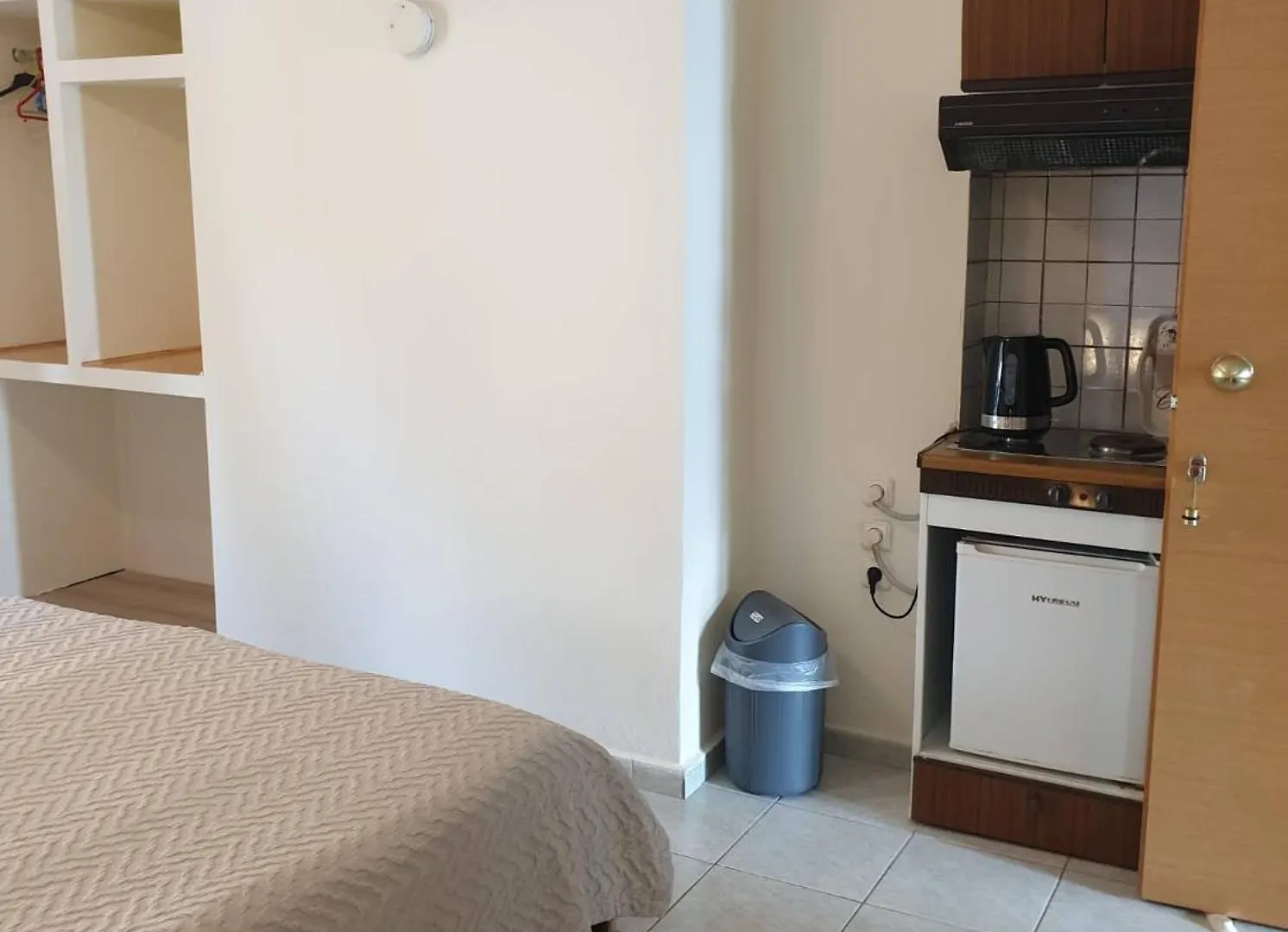 Ballas Apartments Agia Efimia