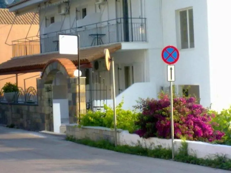 Ballas Apartments Agia Efimia 0*,  Greece
