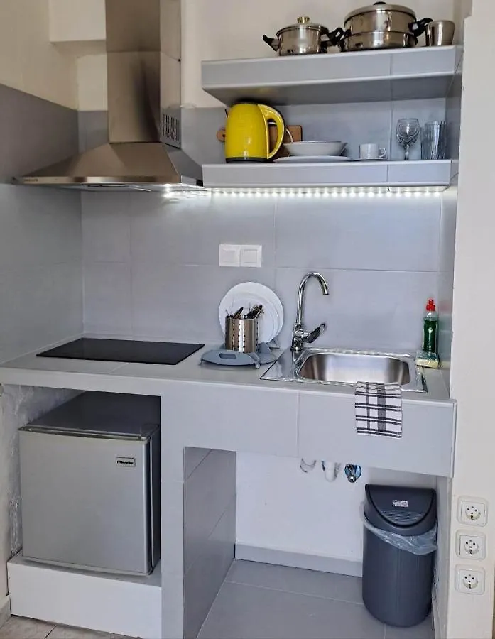Ballas Apartments Agia Efimia