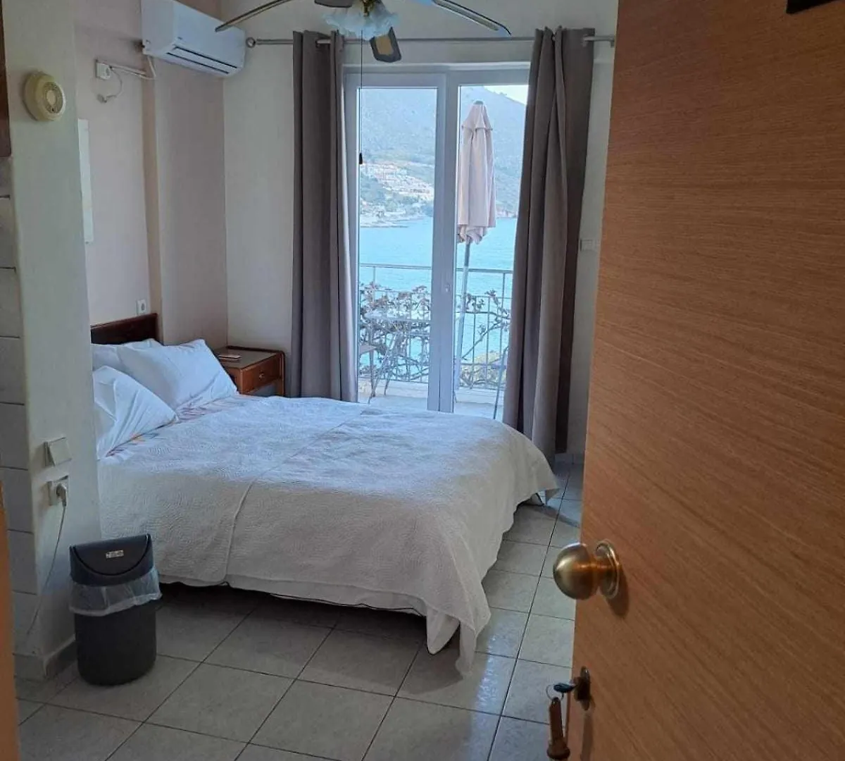 Ballas Apartments Agia Efimia