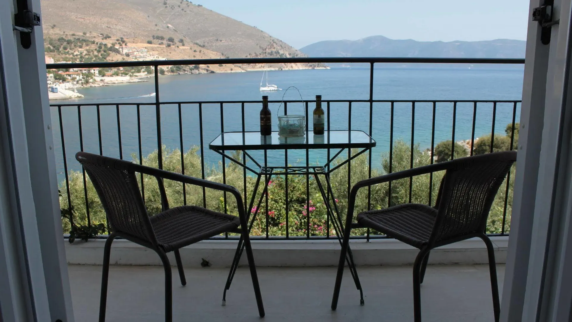 Ballas Apartments Agia Efimia