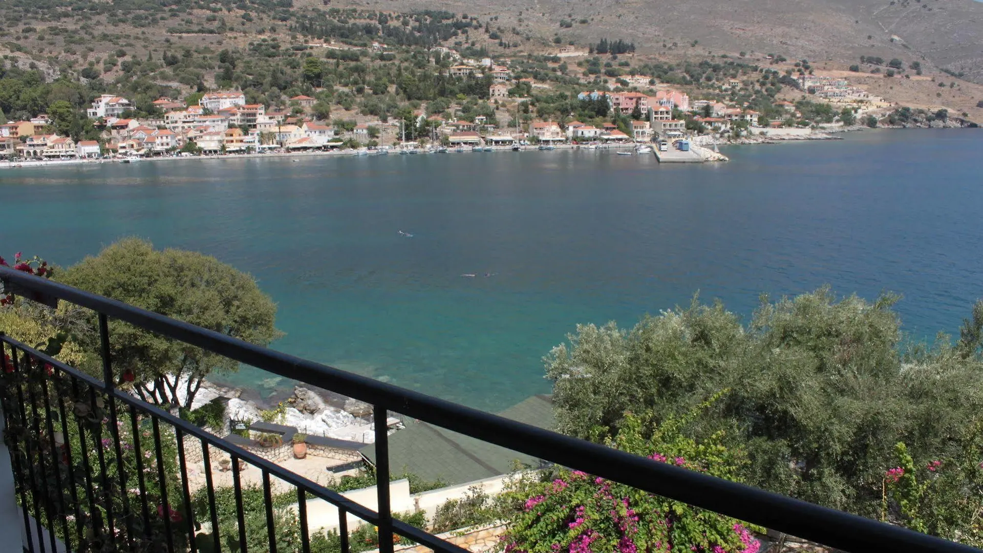 Ballas Apartments Agia Efimia