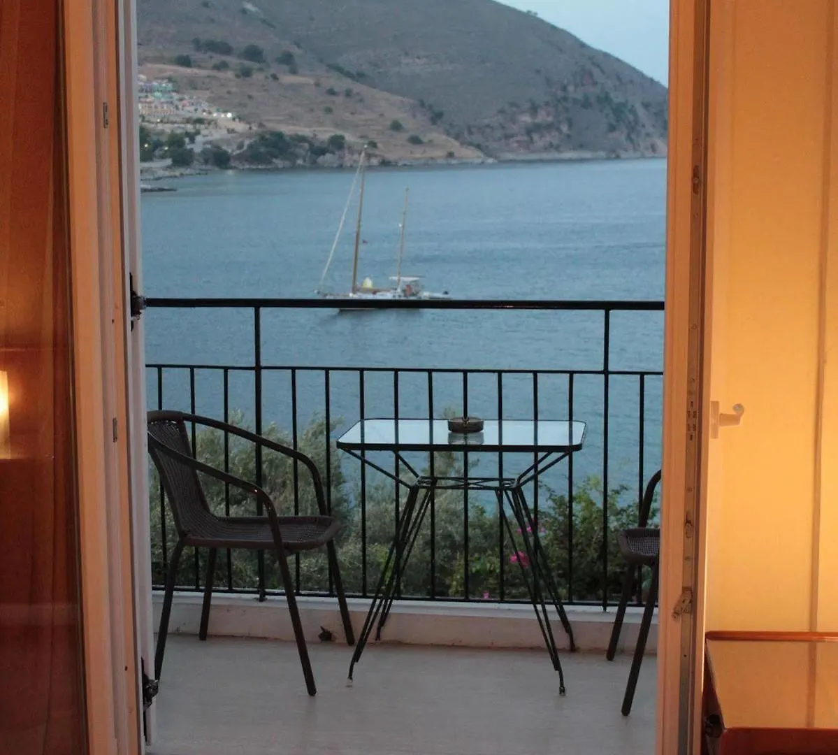 Ballas Apartments Agia Efimia